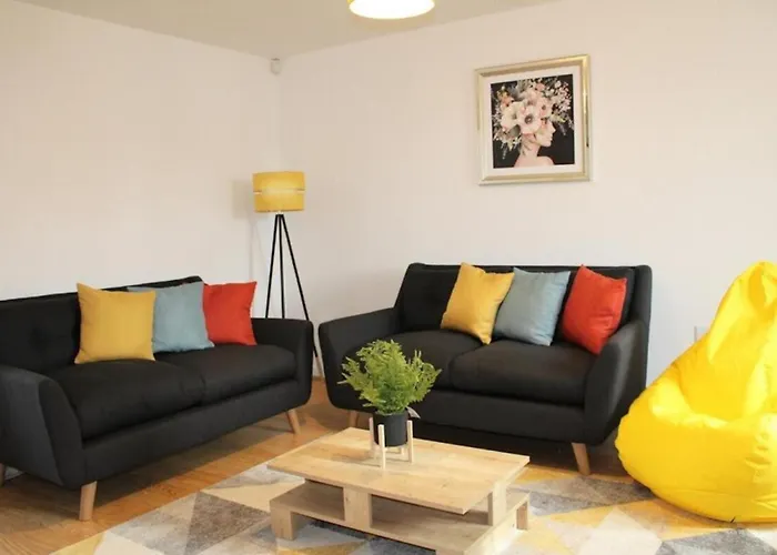 3 Bedroom House By Trinity Stays Short Lets & Serviced Accommodation Cambridge With Free Wifi & Parking