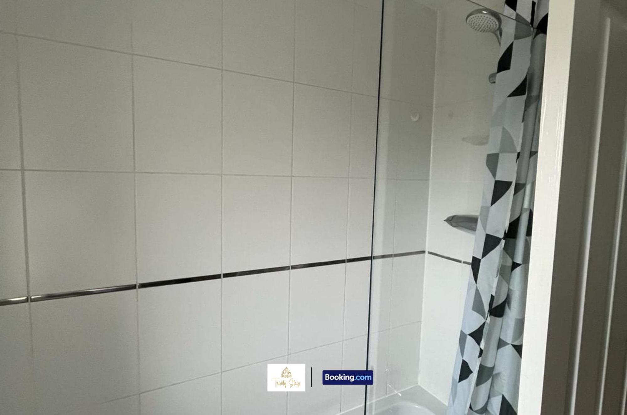 3 Bedroom House By Trinity Short Lets & Serviced With Free Wifi & Parking Cambridge (Cambridgeshire)
